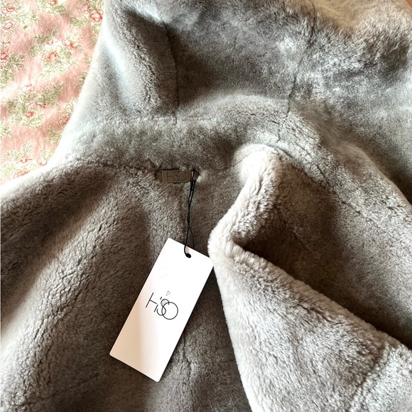 HiSO Baylie Reversible Hooded Shearling Coat NWT - Picture 7 of 8